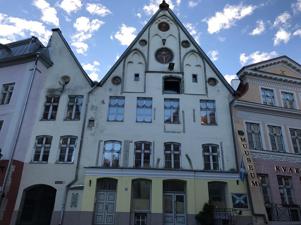 Old Bishop'S House Apartment Tallinn Bagian luar foto