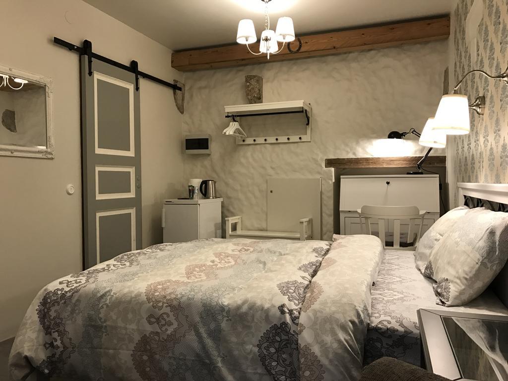 Old Bishop'S House Apartment Tallinn Bagian luar foto